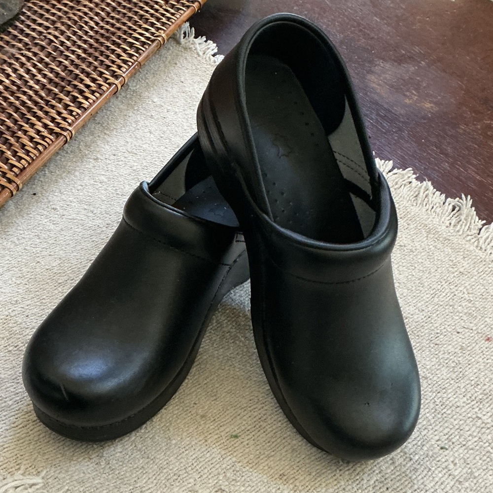 DANSKO Glogs/Black Slip-On Clogs - Size 38